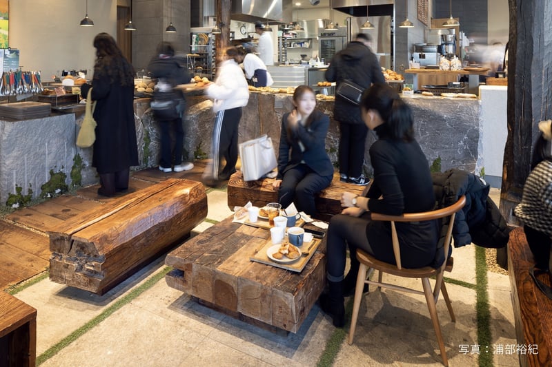 R Baker うめきたグリーンプレイス店-1